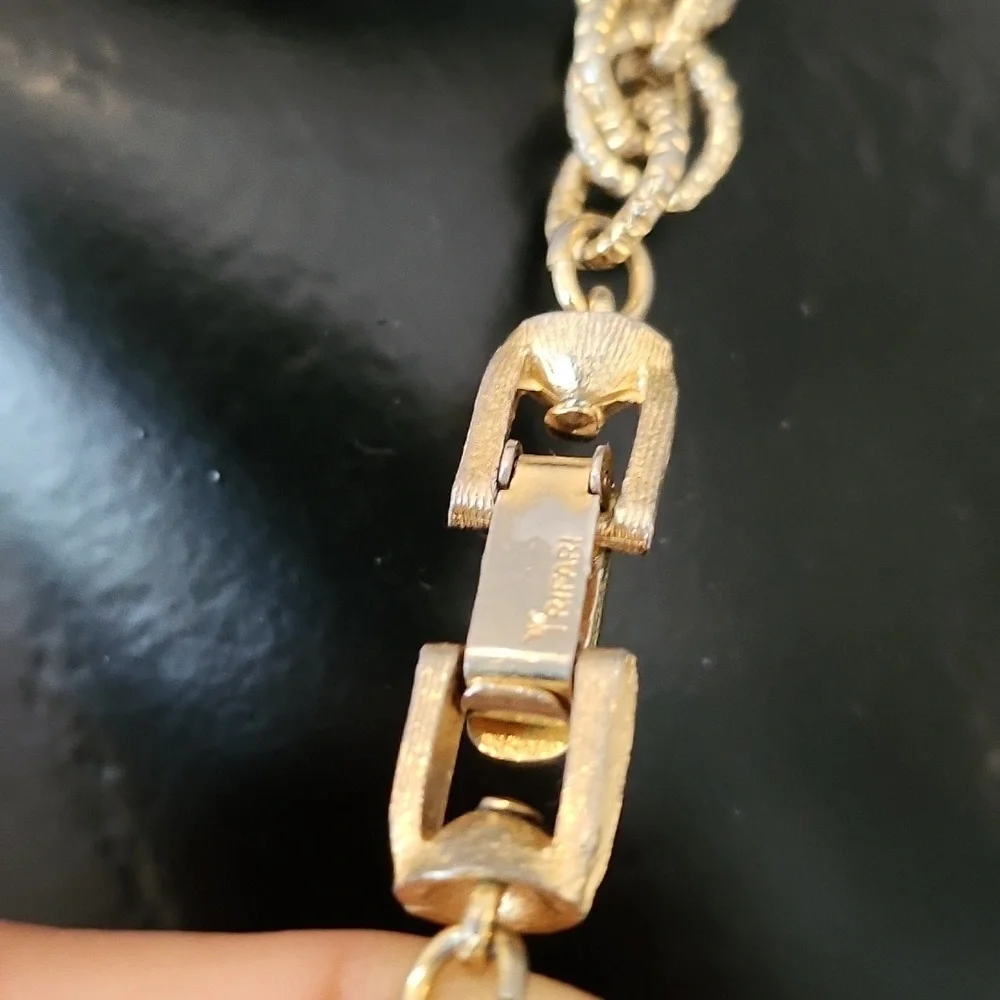 TRIFARI VINTAGE NECKLACE - Picture 5 of 5